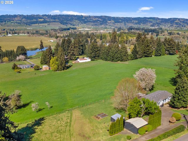 21155 Ne SUNNYCREST Rd, Newberg, OR 97132