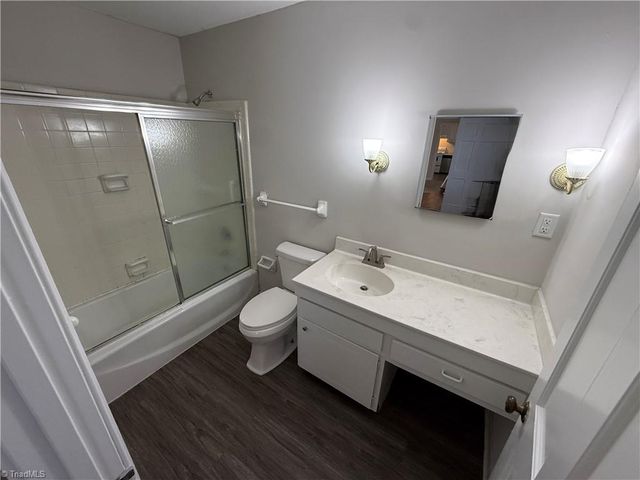 107 Westgate Circle C, Winston-salem, NC 27106