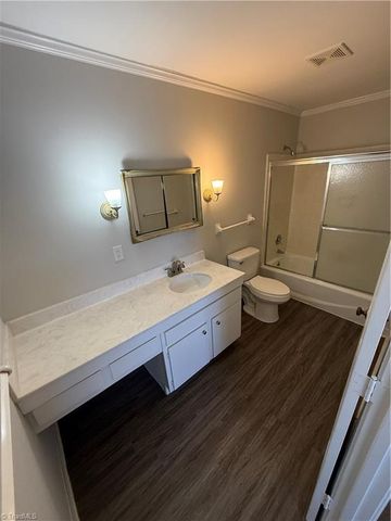 107 Westgate Circle C, Winston-salem, NC 27106