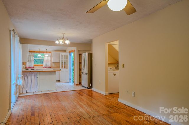 24 Moore Circle, Black Mountain, NC 28711