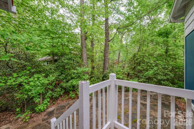 24 Moore Circle, Black Mountain, NC 28711