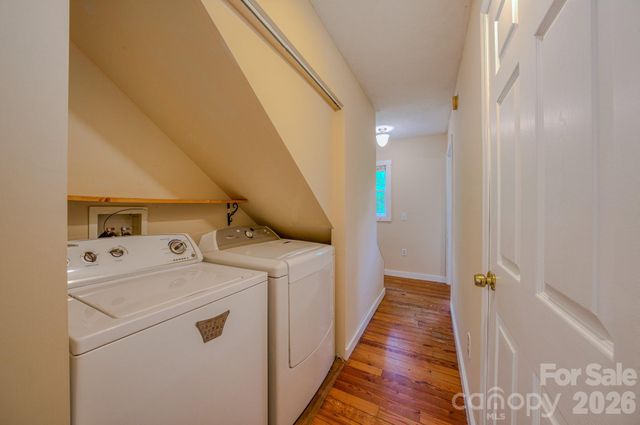 24 Moore Circle, Black Mountain, NC 28711