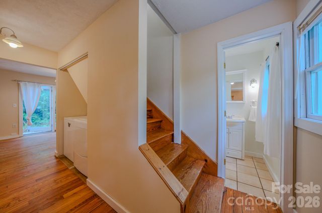 24 Moore Circle, Black Mountain, NC 28711