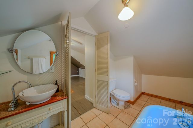 24 Moore Circle, Black Mountain, NC 28711