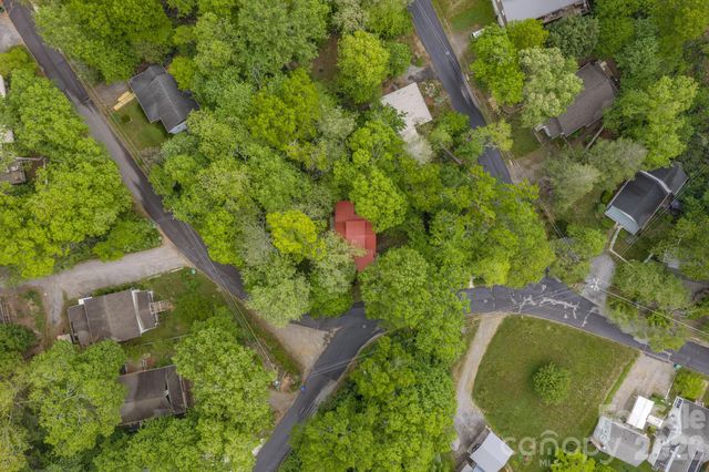 24 Moore Circle, Black Mountain, NC 28711