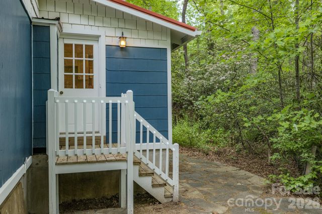 24 Moore Circle, Black Mountain, NC 28711