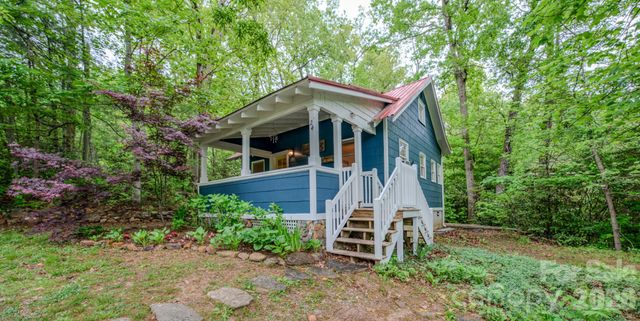 24 Moore Circle, Black Mountain, NC 28711