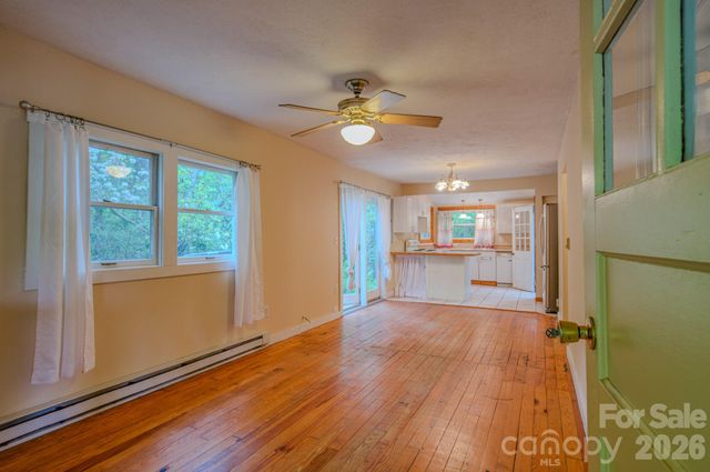 24 Moore Circle, Black Mountain, NC 28711