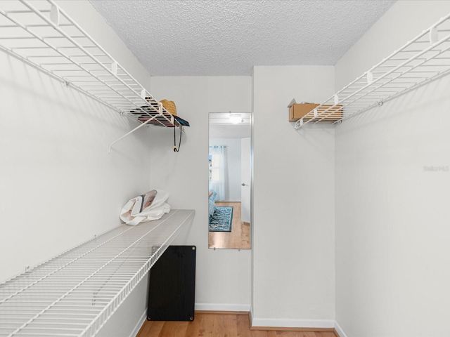 17400 GULF BOULEVARD J7, St Petersburg, FL 33708