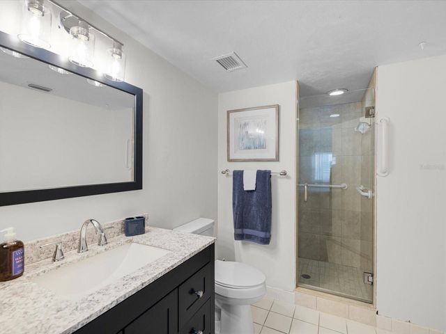 17400 GULF BOULEVARD J7, St Petersburg, FL 33708