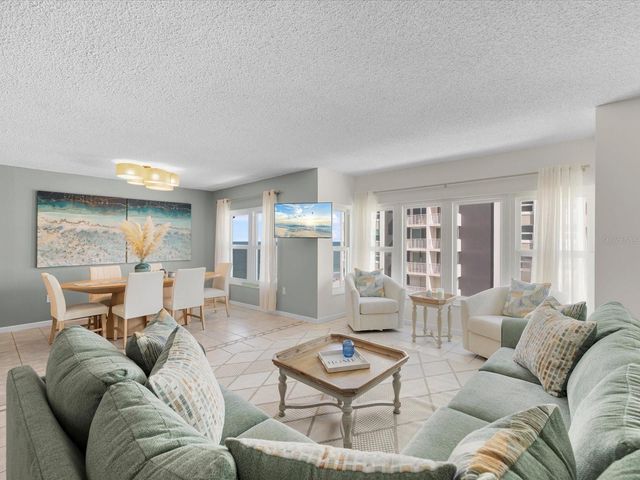 17400 GULF BOULEVARD J7, St Petersburg, FL 33708