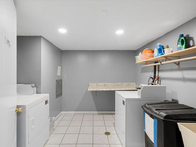 17400 GULF BOULEVARD J7, St Petersburg, FL 33708