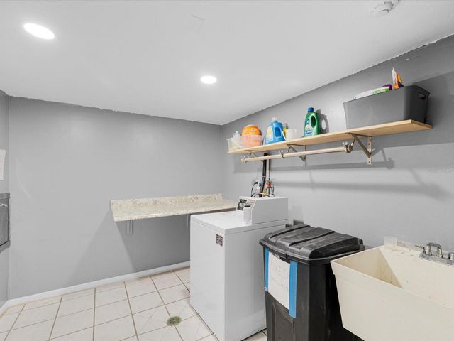 17400 GULF BOULEVARD J7, St Petersburg, FL 33708