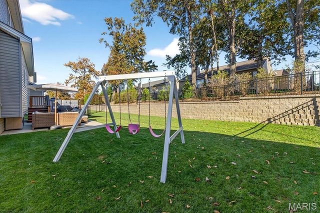 415 Filipp Lane, Lake St Louis, MO 63367