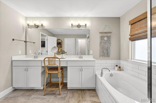 415 Filipp Lane, Lake St Louis, MO 63367