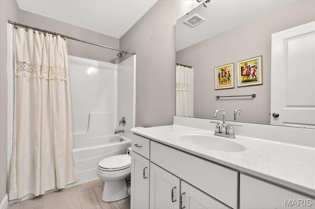 415 Filipp Lane, Lake St Louis, MO 63367