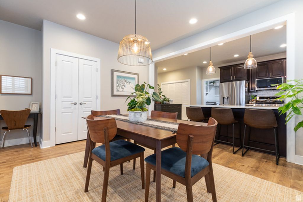 Image 11 of property listing at 5047 W BLACK TWIG DR, South Jordan, UT 84009