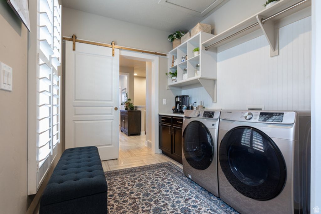 Image 17 of property listing at 5047 W BLACK TWIG DR, South Jordan, UT 84009