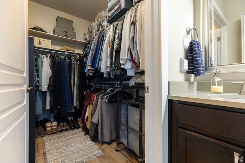 Image 26 of property listing at 5047 W BLACK TWIG DR, South Jordan, UT 84009