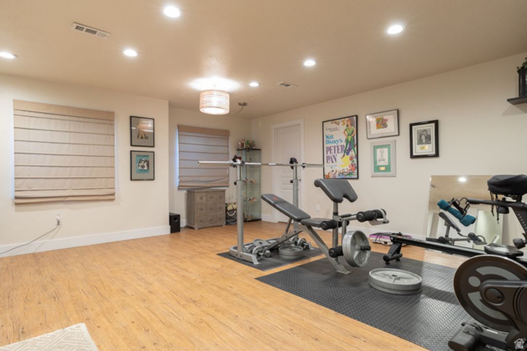 Image 28 of property listing at 5047 W BLACK TWIG DR, South Jordan, UT 84009