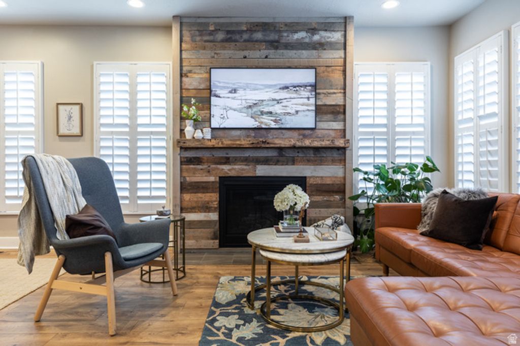 Image 7 of property listing at 5047 W BLACK TWIG DR, South Jordan, UT 84009