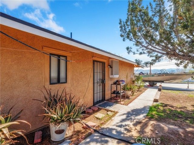 16680 Mission Street, Hesperia, CA 92345