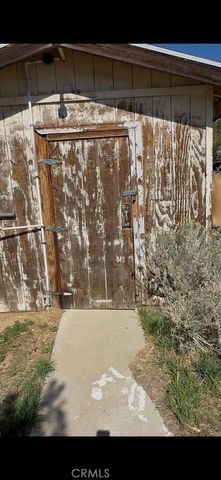 16680 Mission Street, Hesperia, CA 92345