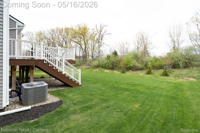 257 Sandhill Court, White Lake Charter Township, MI 48386