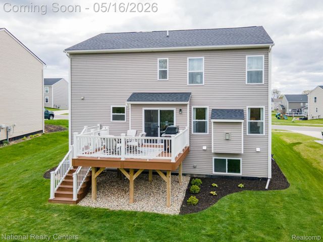 257 Sandhill Court, White Lake Charter Township, MI 48386