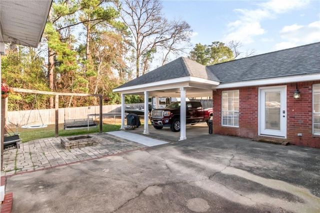 1624 Silver Creek Drive, Saraland, AL 36571