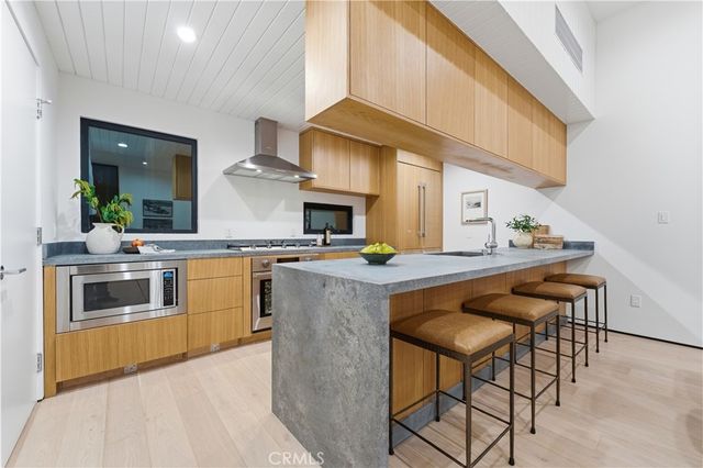 11700 Charnock, Los Angeles, CA 90066