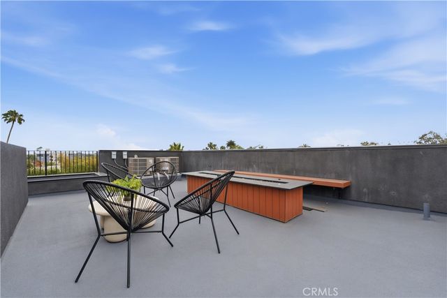 11700 Charnock, Los Angeles, CA 90066