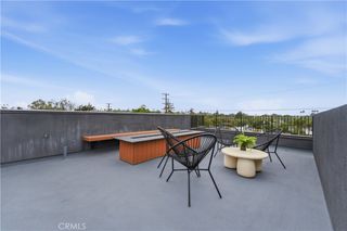 11700 Charnock, Los Angeles, CA 90066