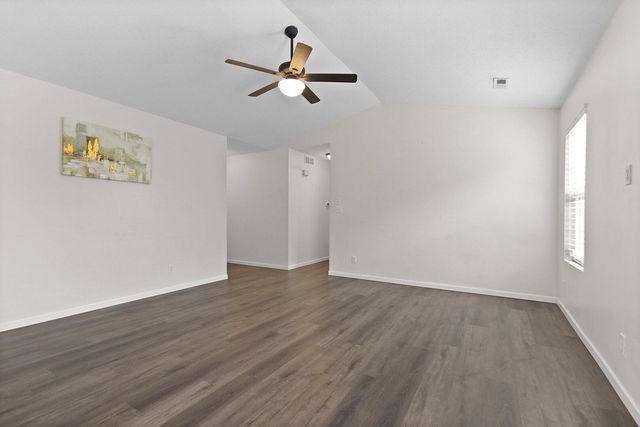 4804 ORCHARD LN, Columbia, MO 65202