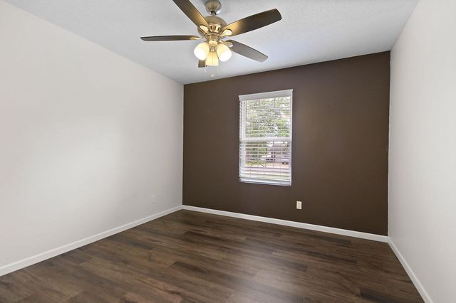 4804 ORCHARD LN, Columbia, MO 65202