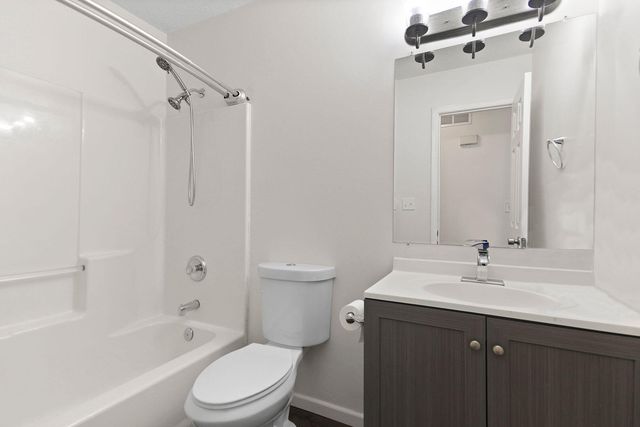 4804 ORCHARD LN, Columbia, MO 65202