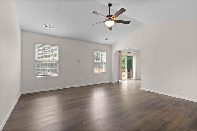 4804 ORCHARD LN, Columbia, MO 65202