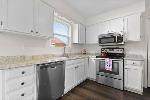 4804 ORCHARD LN, Columbia, MO 65202