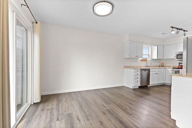 4804 ORCHARD LN, Columbia, MO 65202
