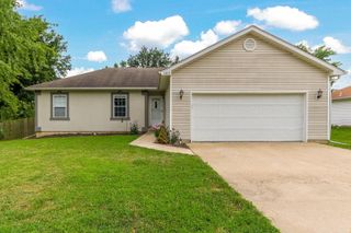 4804 ORCHARD LN, Columbia, MO 65202
