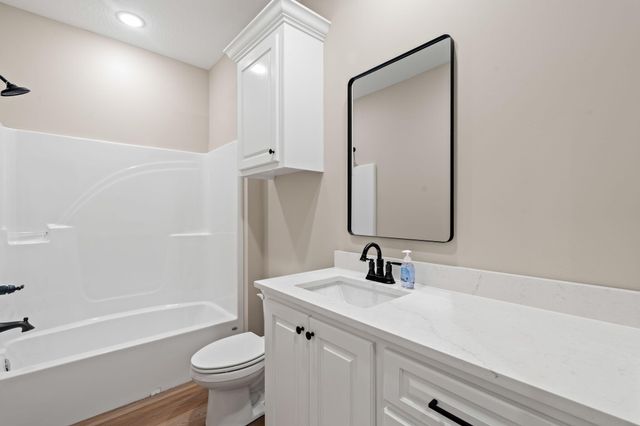 84 Riviera Dr., Hattiesburg, MS 39402