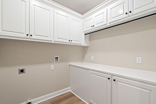 84 Riviera Dr., Hattiesburg, MS 39402