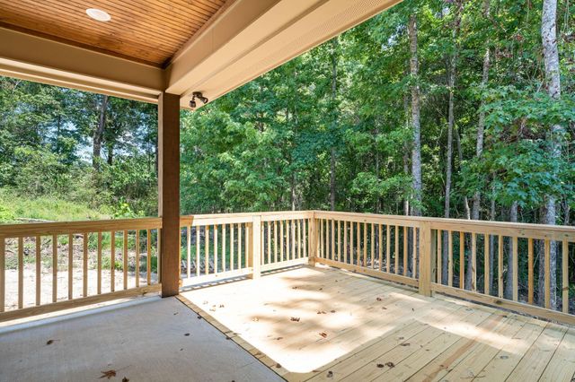 84 Riviera Dr., Hattiesburg, MS 39402