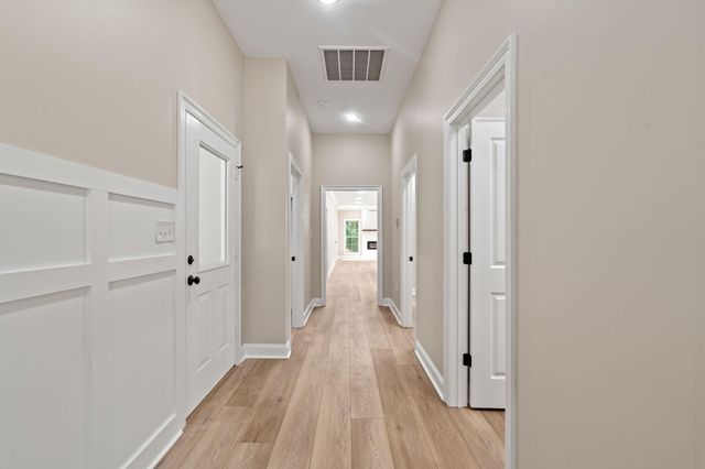 84 Riviera Dr., Hattiesburg, MS 39402