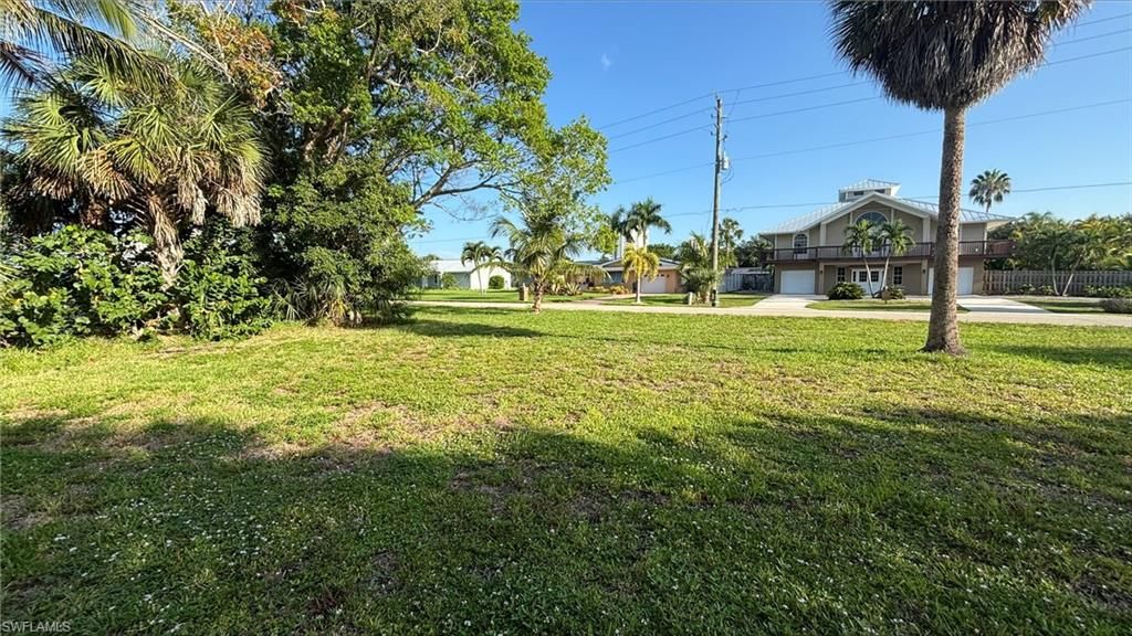 Dolphin ST, BONITA SPRINGS, FL 34134 — photo 4