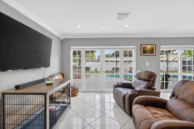 9511 SW 49 Street, Cooper City, FL 33328