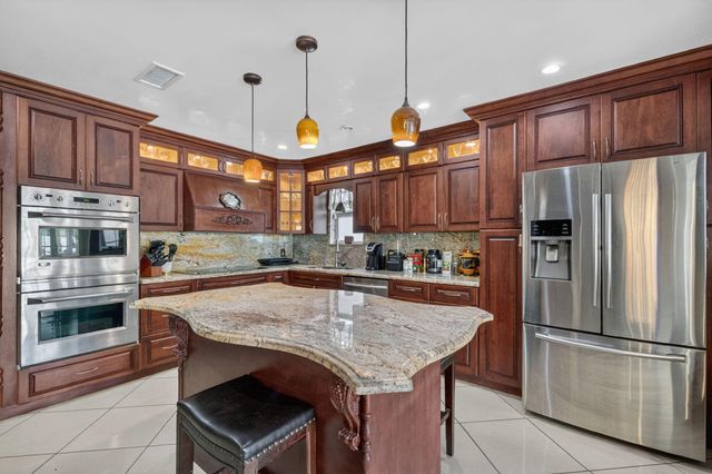 9511 SW 49 Street, Cooper City, FL 33328