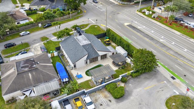 9511 SW 49 Street, Cooper City, FL 33328