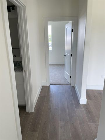 273 S Sycamore Dr, Valley Center, KS 67147