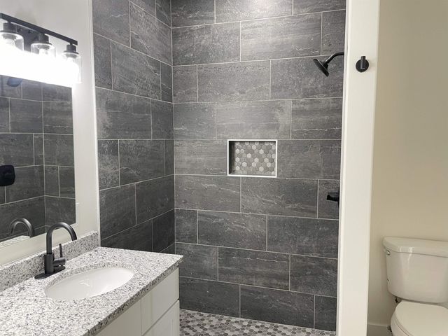 273 S Sycamore Dr, Valley Center, KS 67147